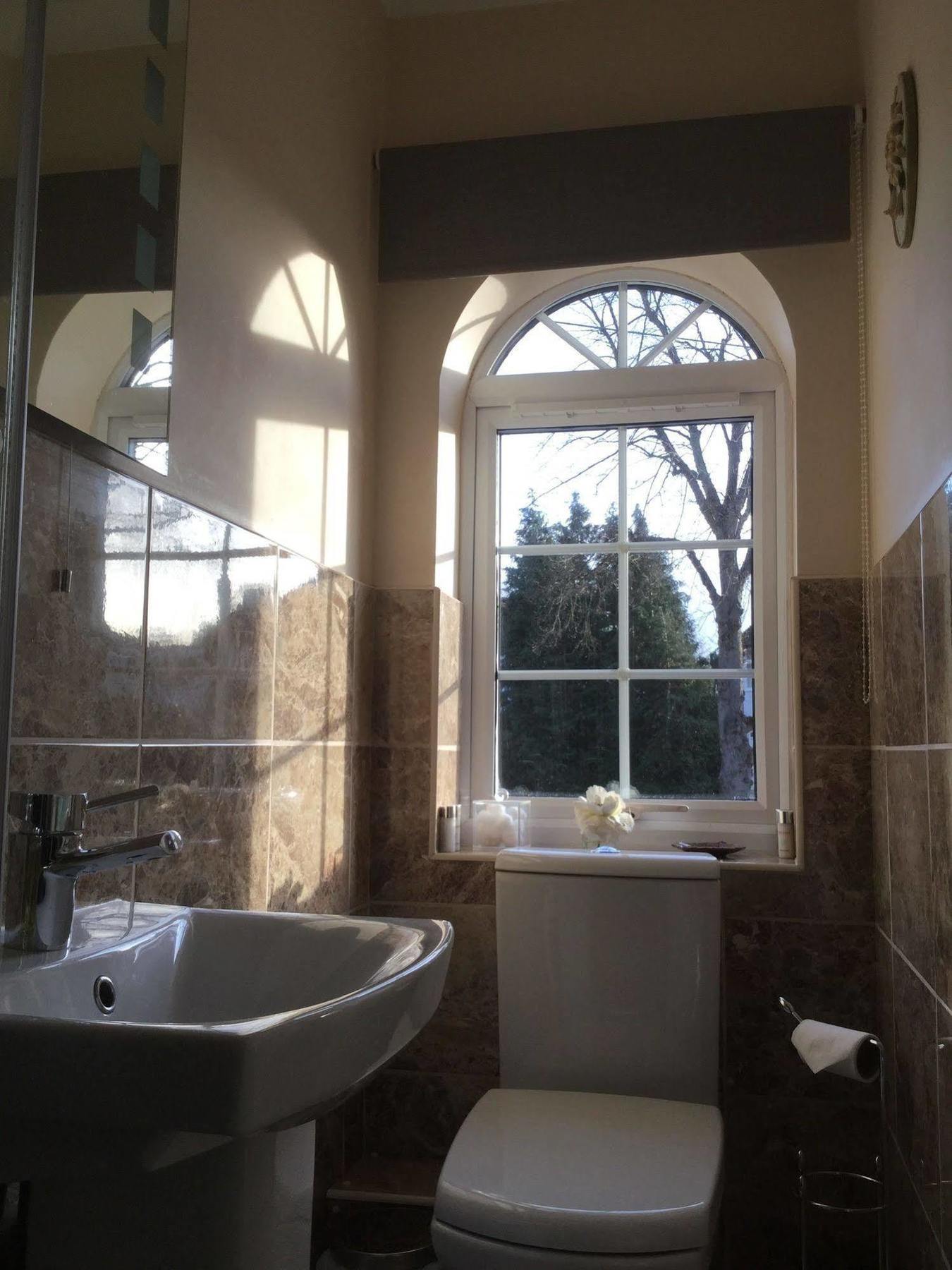 Faviere Guest House Stratford-Upon-Avon Exterior photo